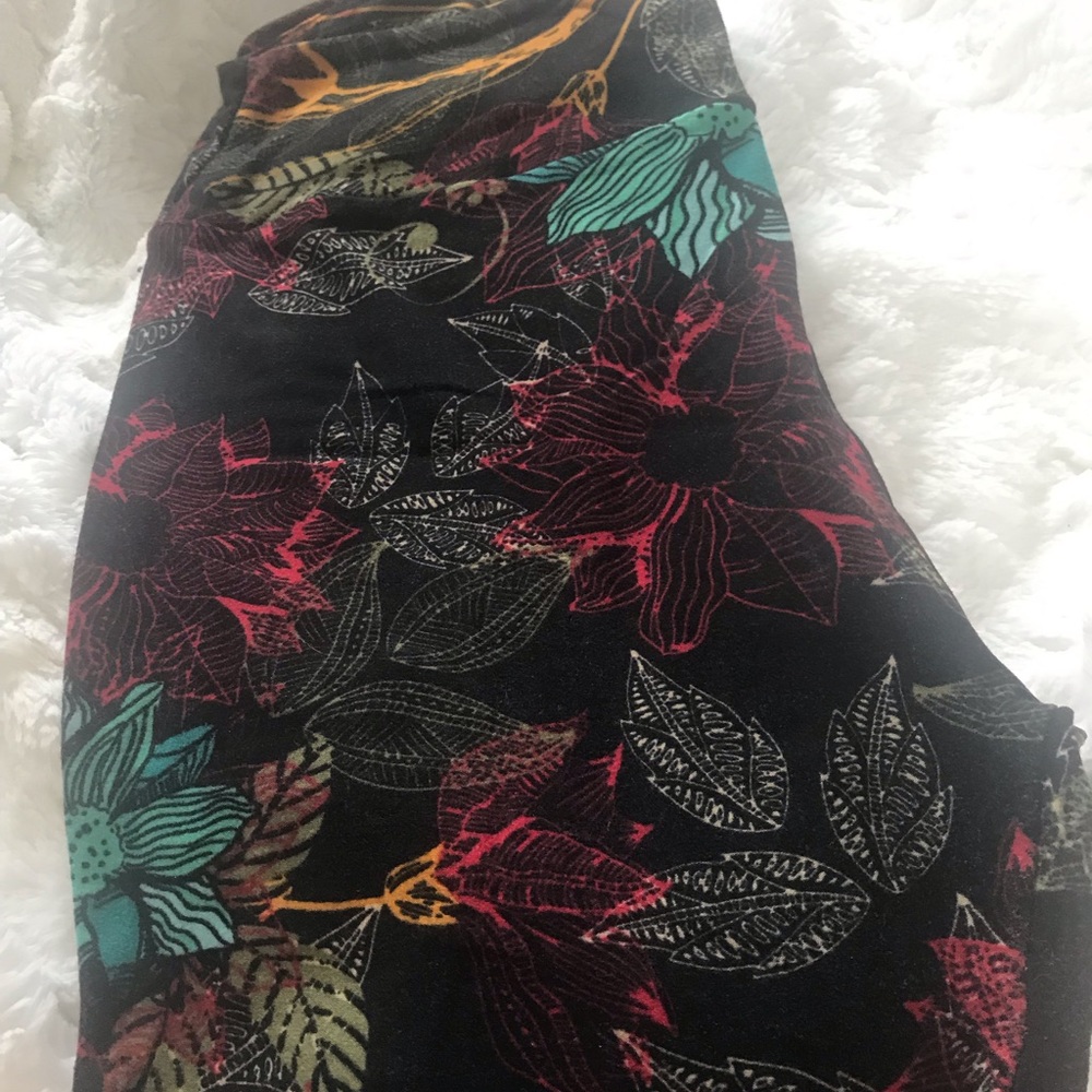 Nwot Lularoe leggings os